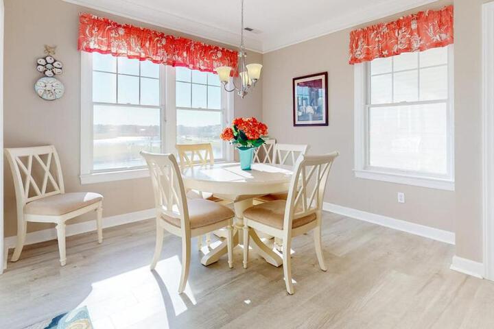 Bayside Resort --- 31738 Lakeview Dr #202A