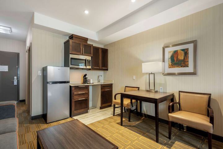 Best Western Plus Chateau Fort St. John