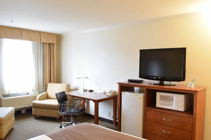 Room 6 of 37