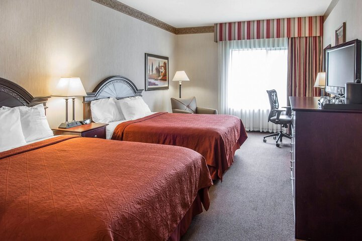 Room 32 of 82