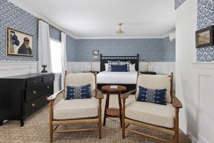 Room 18 of 110