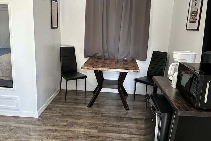 Room 25 of 68