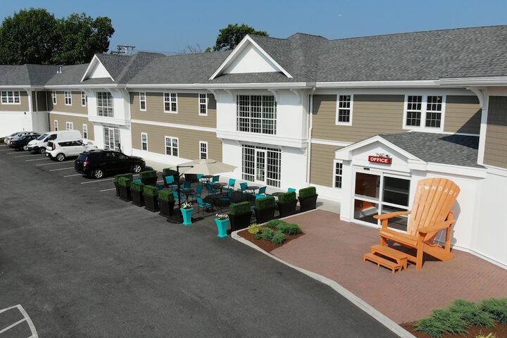 Howard Johnson by Wyndham Quincy / Boston