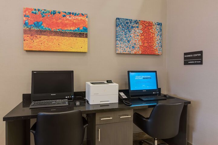 Business Center 50 of 51