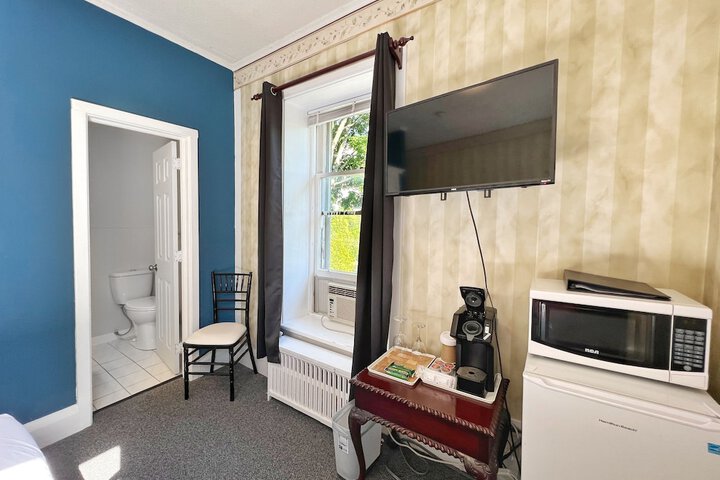 Room 55 of 104