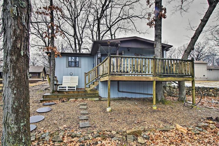 Rustic Stockton Lake Cabin Half-mile to Lake!