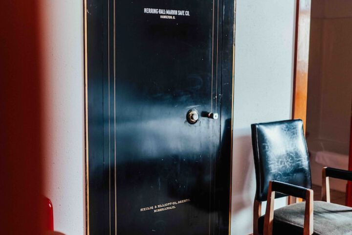 Room 78 of 82