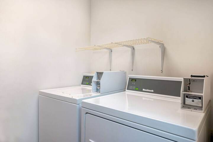Room 9 of 22