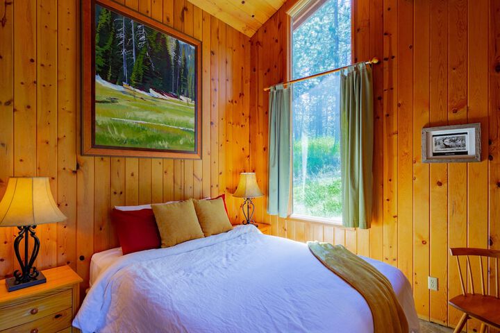 Lake Creek Lodge