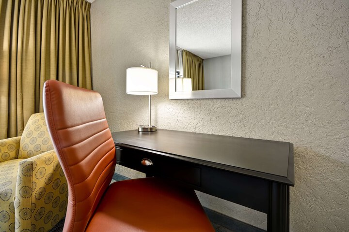 Room 25 of 64