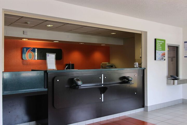 Hotel Interior 10 of 29