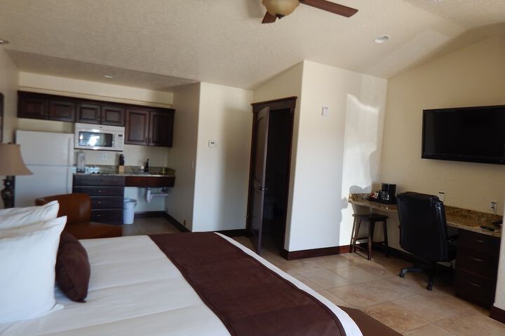 Room 16 of 23