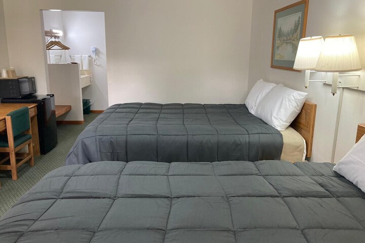 Room 22 of 32