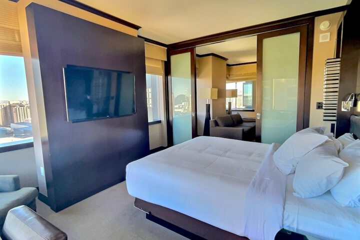 Room 52 of 124