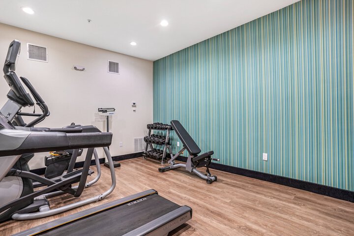 Holiday Inn Express Suites Van Buren-Ft Smith Area by IHG