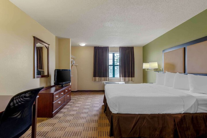 Room 11 of 22
