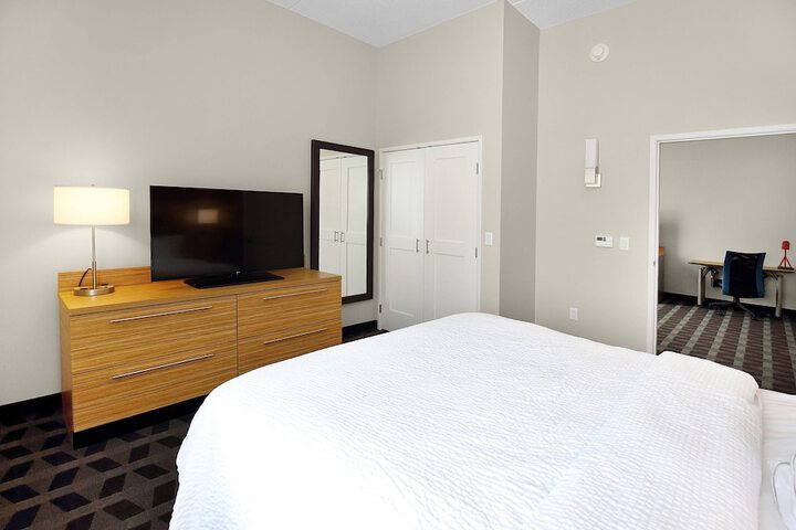TownePlace Suites Grove City Mercer / Outlets