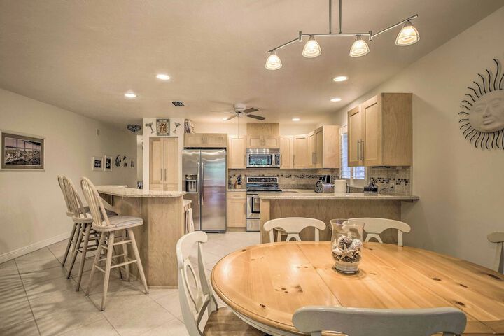 Spacious Naples Home 1 Mi to Vanderbilt Beach!