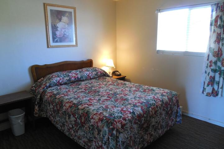 Room 10 of 35