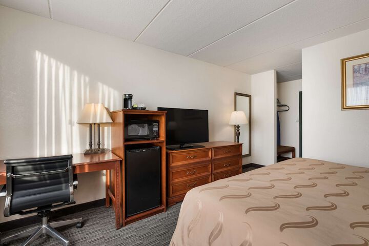 Room 18 of 29