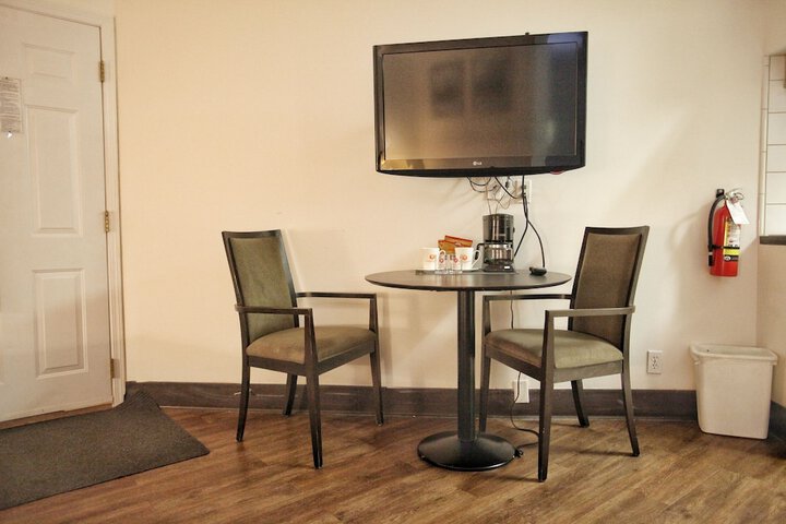 Room 41 of 58