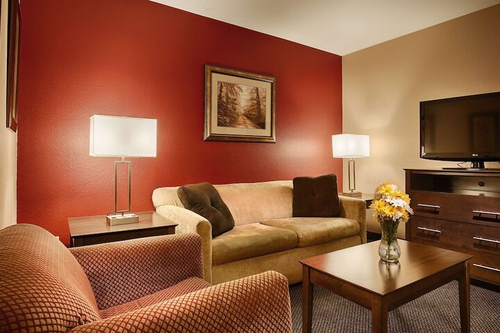 Room 15 of 28