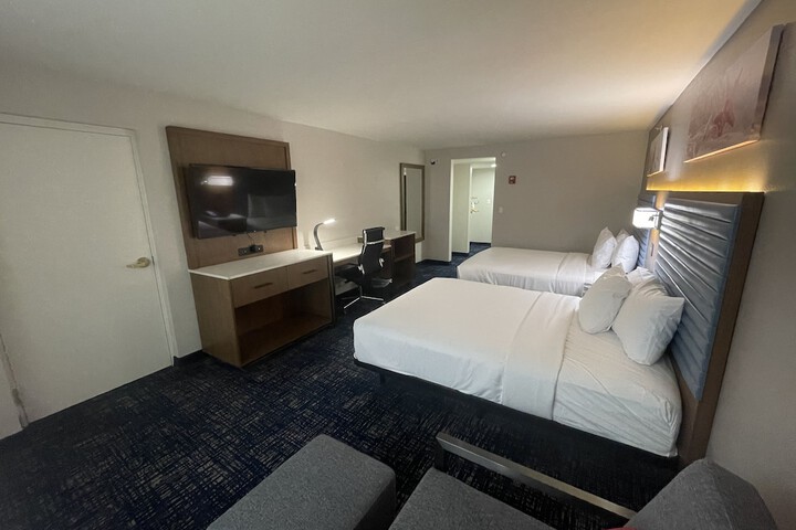 Room 16 of 30