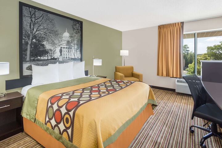 Room 23 of 34