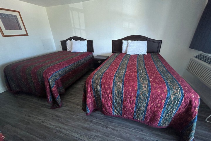 Room 37 of 65