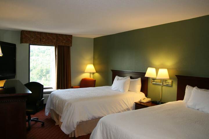 Hampton Inn Hillsville