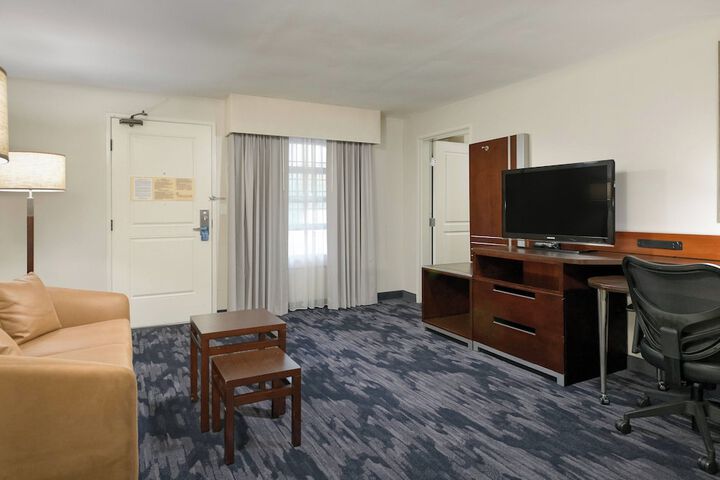 Room 16 of 33