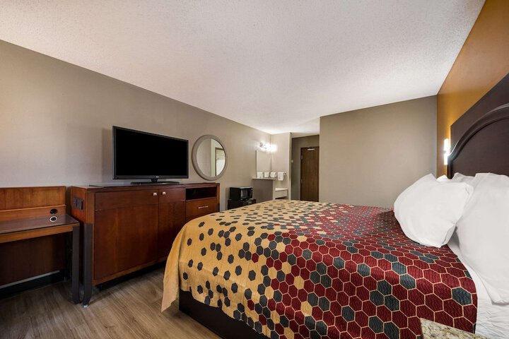 Room 32 of 59