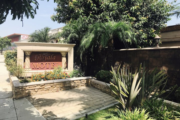 Royala Inn