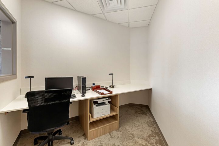 Business Center 21 of 22