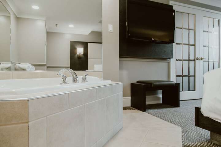 Crowne Plaza Fredericton-Lord Beaverbrook by IHG