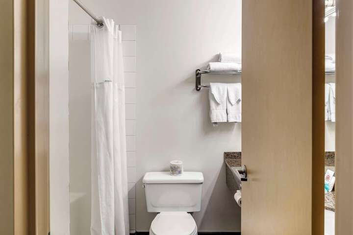 Quality Inn & Suites Edmonton International Airport