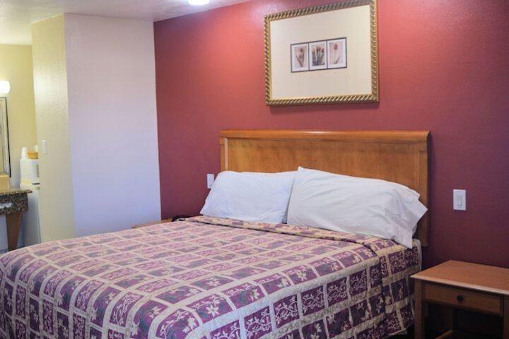 Room 16 of 37