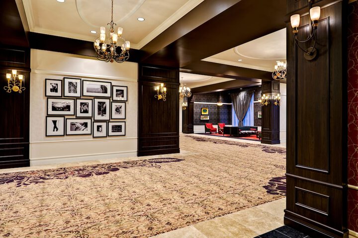 Saratoga Casino Hotel