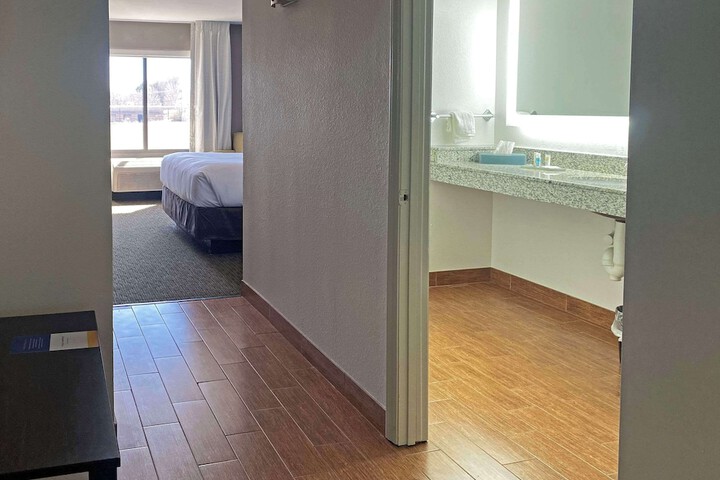 Room 50 of 72