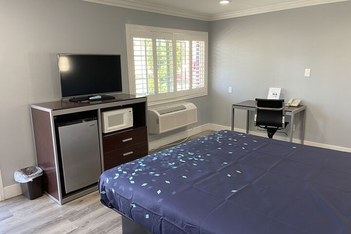 Room 16 of 30