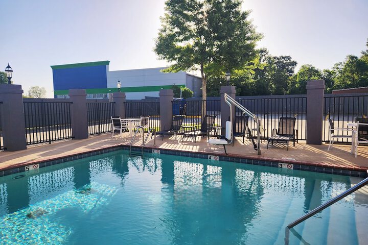 Pool 6 of 42