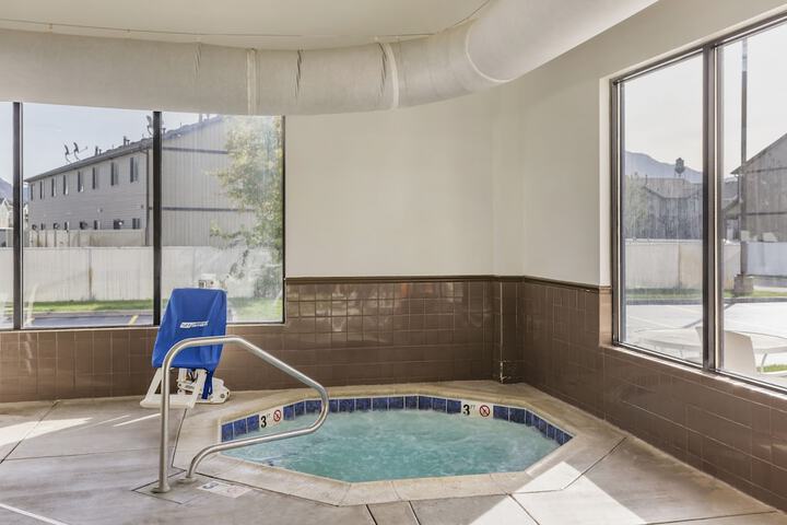 Pool 4 of 74