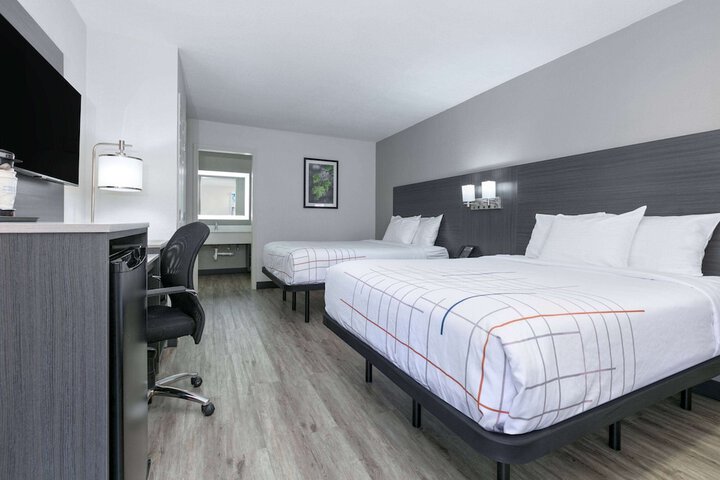 Room 29 of 102