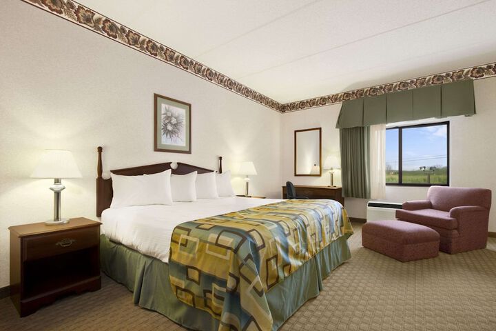 Room 7 of 26
