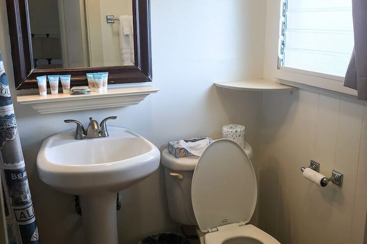 Room 152 of 218