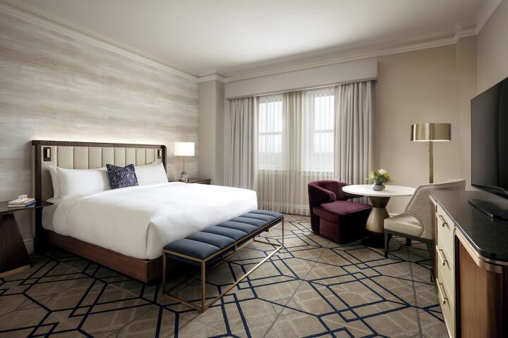 Fairmont Hotel Macdonald