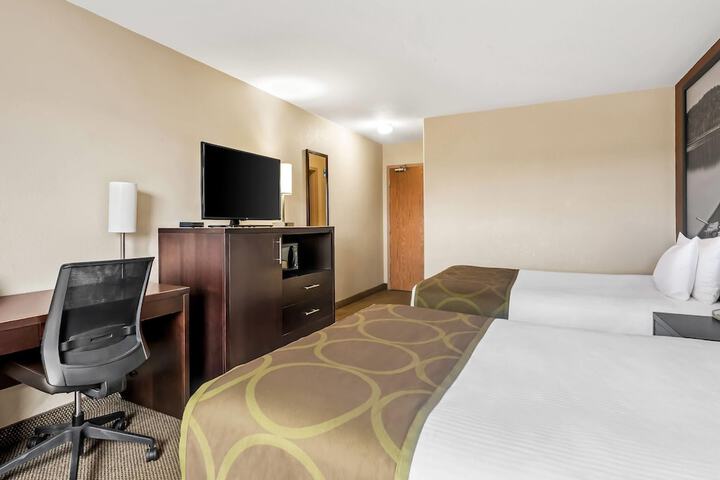 Super 8 by Wyndham Meadow Lake