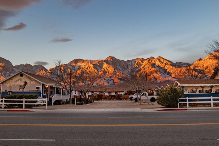 Mt Williamson Motel and Basecamp
