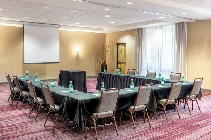 Courtyard Marriott Denton