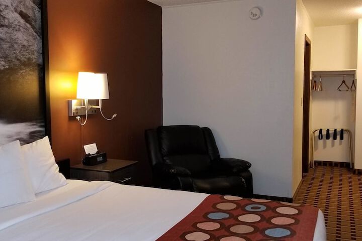 Room 44 of 59